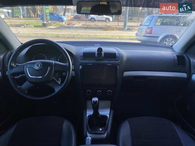 Белый Шкода Октавия, объемом двигателя 1.6 л и пробегом 195 тыс. км за 7800 $, фото 23 на Automoto.ua