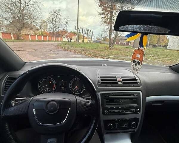 Шкода Октавия 2011 в Коростене на Automoto.ua Белый Шкода Октавия, объемом двигателя 1.98 л и пробегом 238 тыс. км за 9000 $, фото 10 на Automoto.ua