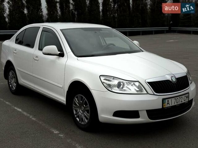 Білий Шкода Октавія, об'ємом двигуна 1.6 л та пробігом 282 тис. км за 5799 $, фото 28 на Automoto.ua