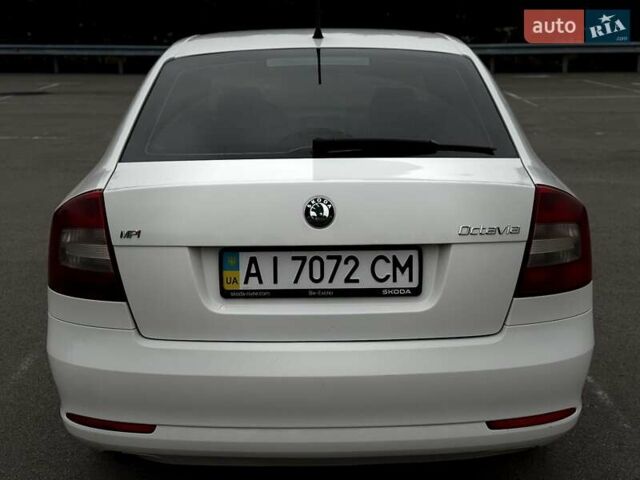 Білий Шкода Октавія, об'ємом двигуна 1.6 л та пробігом 282 тис. км за 5799 $, фото 20 на Automoto.ua