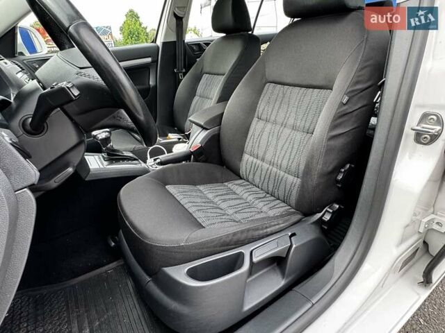 Шкода Октавия 2011 в Самборе на Automoto.ua Белый Шкода Октавия, объемом двигателя 1.97 л и пробегом 272 тыс. км за 10400 $, фото 11 на Automoto.ua