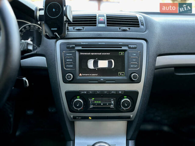 Белый Шкода Октавия, объемом двигателя 1.39 л и пробегом 275 тыс. км за 8200 $, фото 46 на Automoto.ua