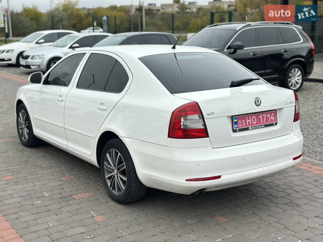 Шкода Октавия 2011 в Береговом на Automoto.ua Белый Шкода Октавия, объемом двигателя 1.6 л и пробегом 150 тыс. км за 8800 $, фото 11 на Automoto.ua