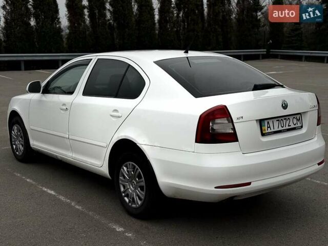 Білий Шкода Октавія, об'ємом двигуна 1.6 л та пробігом 282 тис. км за 5799 $, фото 8 на Automoto.ua