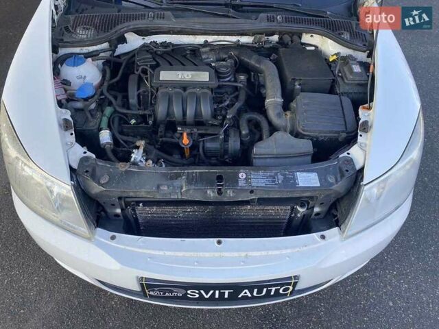 Белый Шкода Октавия, объемом двигателя 1.6 л и пробегом 195 тыс. км за 7800 $, фото 29 на Automoto.ua