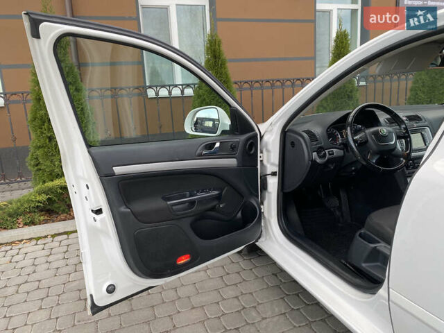 Білий Шкода Октавія, об'ємом двигуна 1.6 л та пробігом 189 тис. км за 8999 $, фото 8 на Automoto.ua