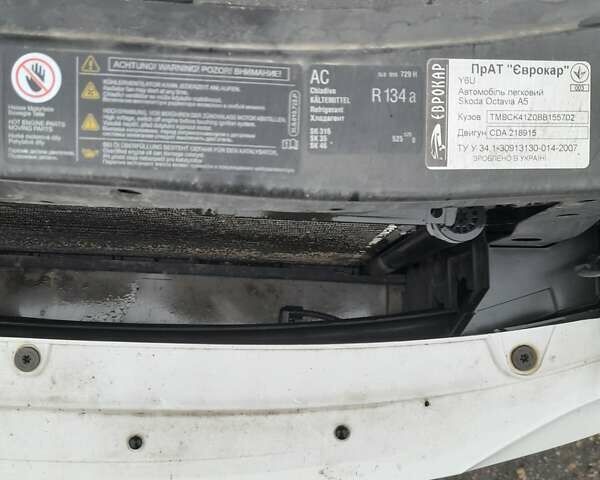 Белый Шкода Октавия, объемом двигателя 1.8 л и пробегом 219 тыс. км за 8200 $, фото 21 на Automoto.ua