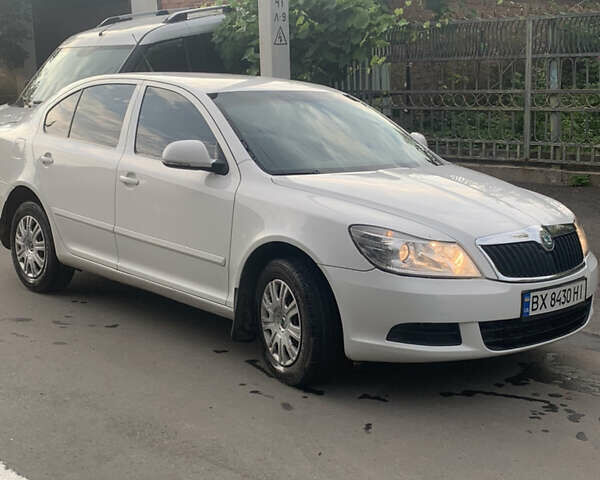 Білий Шкода Октавія, об'ємом двигуна 1.6 л та пробігом 294 тис. км за 7000 $, фото 2 на Automoto.ua