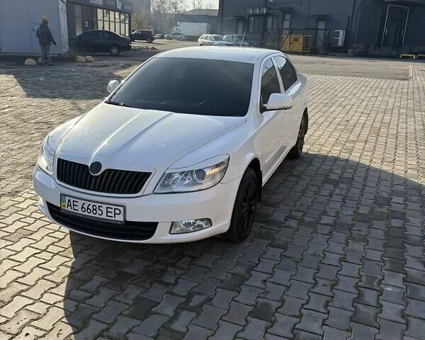 Білий Шкода Октавія, об'ємом двигуна 1.6 л та пробігом 76 тис. км за 9900 $, фото 6 на Automoto.ua