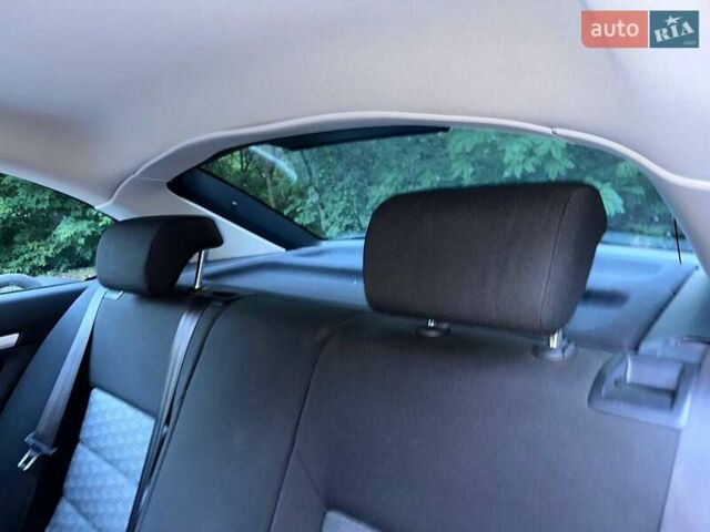 Білий Шкода Октавія, об'ємом двигуна 1.8 л та пробігом 184 тис. км за 8500 $, фото 23 на Automoto.ua