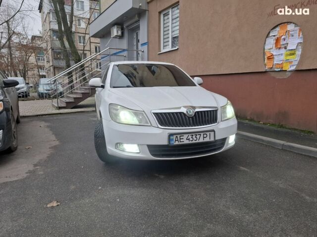 Білий Шкода Октавія, об'ємом двигуна 1.6 л та пробігом 448 тис. км за 8500 $, фото 1 на Automoto.ua