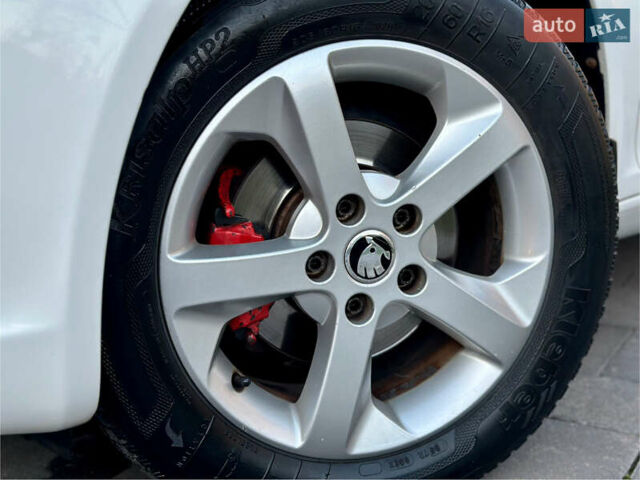 Белый Шкода Октавия, объемом двигателя 1.39 л и пробегом 275 тыс. км за 8200 $, фото 32 на Automoto.ua