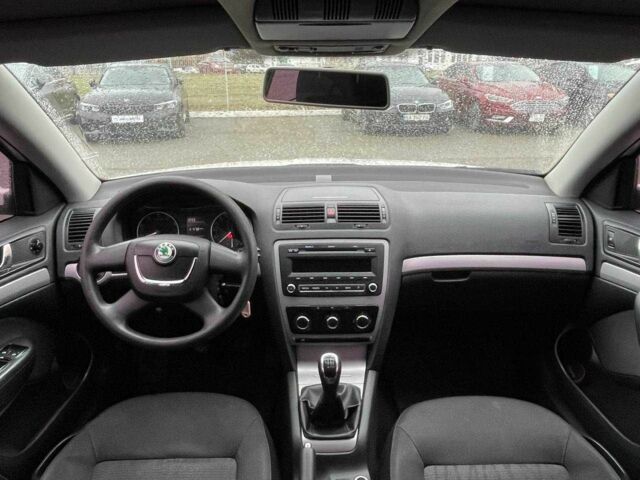 Белый Шкода Октавия, объемом двигателя 1.8 л и пробегом 155 тыс. км за 7990 $, фото 12 на Automoto.ua