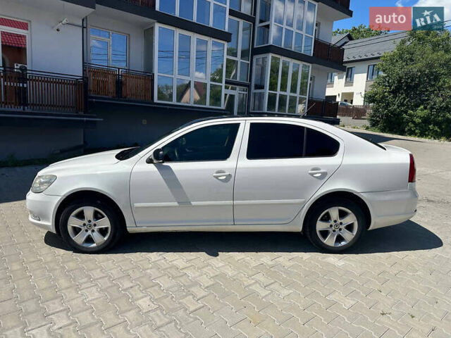 Шкода Октавия 2011 в Черновцах на Automoto.ua Белый Шкода Октавия, объемом двигателя 1.8 л и пробегом 258 тыс. км за 6500 $, фото 2 на Automoto.ua