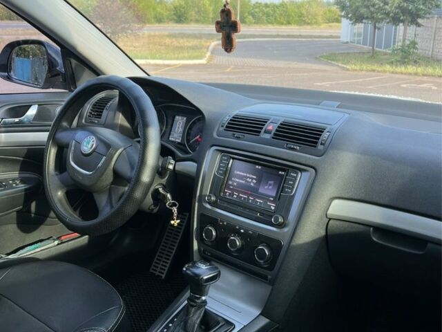 Шкода Октавія 2011 у Кривому Розі на Automoto.ua Білий Шкода Октавія, об'ємом двигуна 1.8 л та пробігом 186 тис. км за 9800 $, фото 3 на Automoto.ua