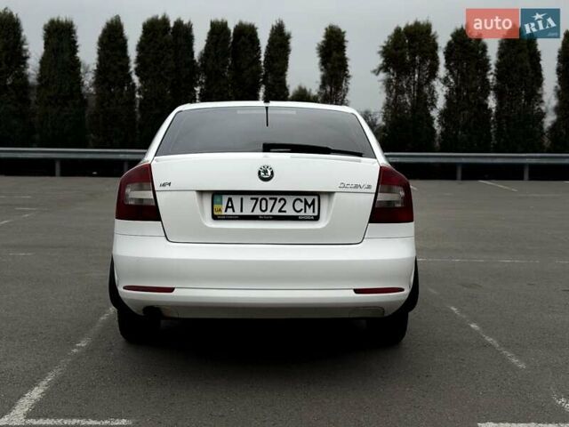 Білий Шкода Октавія, об'ємом двигуна 1.6 л та пробігом 282 тис. км за 5799 $, фото 16 на Automoto.ua
