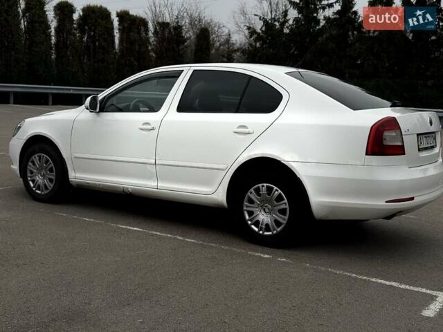 Білий Шкода Октавія, об'ємом двигуна 1.6 л та пробігом 282 тис. км за 5799 $, фото 9 на Automoto.ua