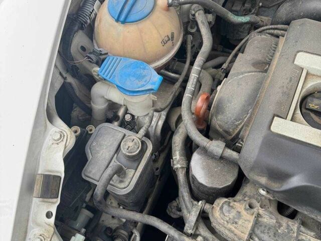 Белый Шкода Октавия, объемом двигателя 1.8 л и пробегом 180 тыс. км за 7200 $, фото 20 на Automoto.ua