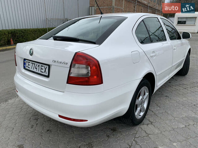 Белый Шкода Октавия, объемом двигателя 1.8 л и пробегом 213 тыс. км за 6400 $, фото 10 на Automoto.ua