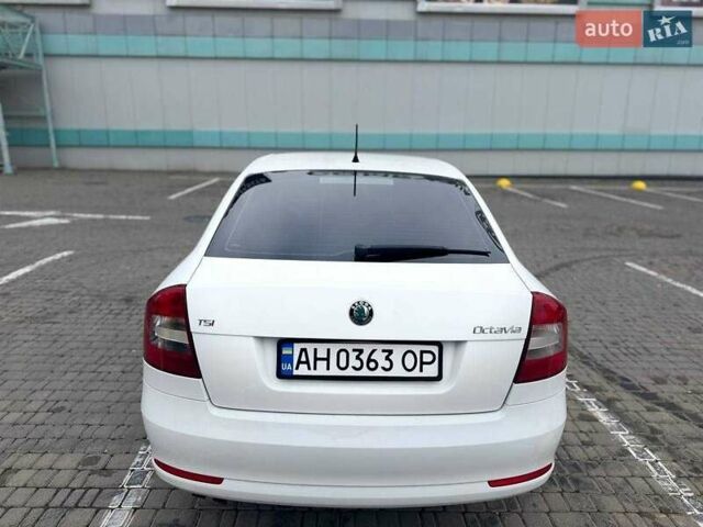 Белый Шкода Октавия, объемом двигателя 1.8 л и пробегом 180 тыс. км за 7200 $, фото 5 на Automoto.ua