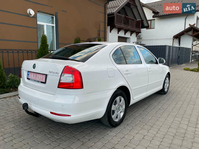 Білий Шкода Октавія, об'ємом двигуна 1.6 л та пробігом 189 тис. км за 8999 $, фото 5 на Automoto.ua