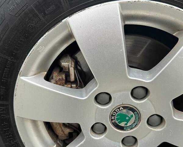 Белый Шкода Октавия, объемом двигателя 1.8 л и пробегом 180 тыс. км за 7200 $, фото 13 на Automoto.ua