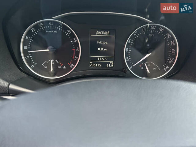 Білий Шкода Октавія, об'ємом двигуна 1.97 л та пробігом 236 тис. км за 8800 $, фото 11 на Automoto.ua