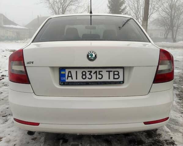 Белый Шкода Октавия, объемом двигателя 1.6 л и пробегом 286 тыс. км за 6950 $, фото 4 на Automoto.ua