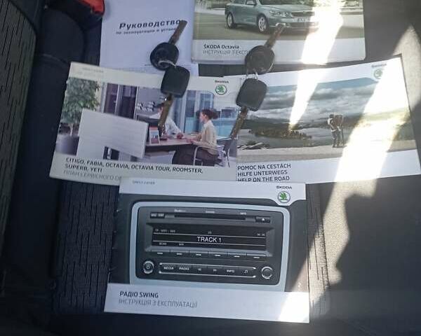 Белый Шкода Октавия, объемом двигателя 1.6 л и пробегом 272 тыс. км за 6800 $, фото 17 на Automoto.ua