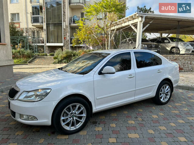 Шкода Октавия 2012 в Одессе на Automoto.ua Белый Шкода Октавия, объемом двигателя 1.97 л и пробегом 314 тыс. км за 9700 $, фото 34 на Automoto.ua