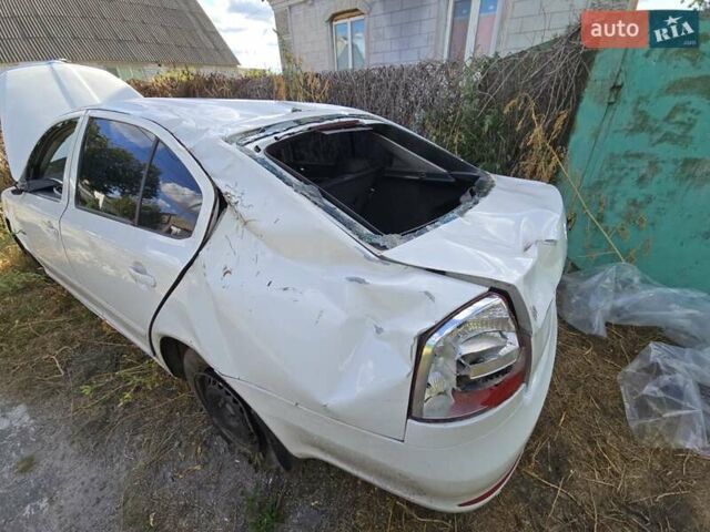 Белый Шкода Октавия, объемом двигателя 1.8 л и пробегом 176 тыс. км за 4500 $, фото 1 на Automoto.ua