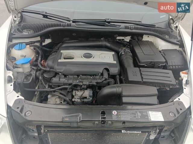 Білий Шкода Октавія, об'ємом двигуна 1.8 л та пробігом 225 тис. км за 7800 $, фото 8 на Automoto.ua