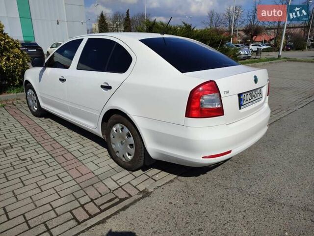 Білий Шкода Октавія, об'ємом двигуна 1.4 л та пробігом 211 тис. км за 7200 $, фото 7 на Automoto.ua