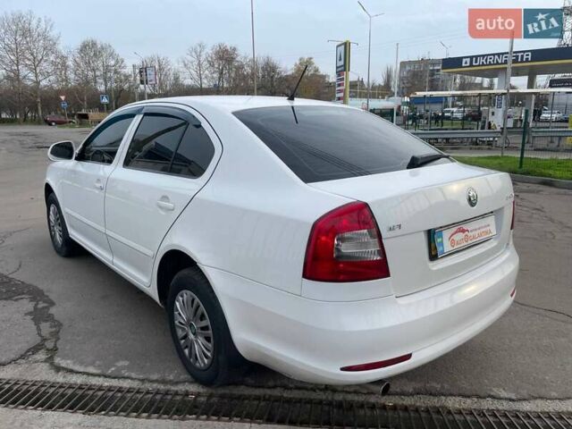 Белый Шкода Октавия, объемом двигателя 1.6 л и пробегом 273 тыс. км за 7299 $, фото 5 на Automoto.ua