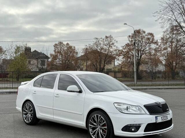 Білий Шкода Октавія, об'ємом двигуна 2 л та пробігом 202 тис. км за 11200 $, фото 2 на Automoto.ua