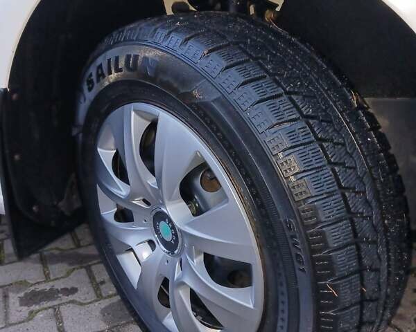 Белый Шкода Октавия, объемом двигателя 1.9 л и пробегом 285 тыс. км за 9000 $, фото 5 на Automoto.ua