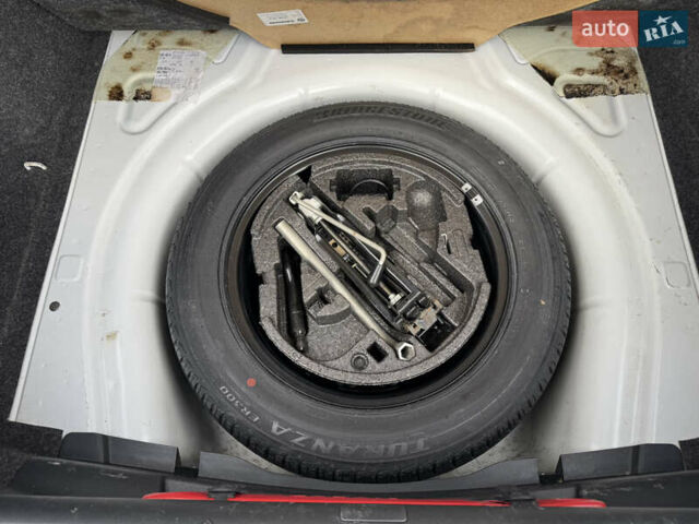 Белый Шкода Октавия, объемом двигателя 1.98 л и пробегом 177 тыс. км за 10550 $, фото 5 на Automoto.ua