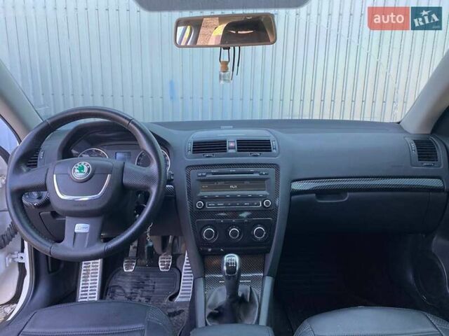Білий Шкода Октавія, об'ємом двигуна 1.8 л та пробігом 103 тис. км за 8500 $, фото 35 на Automoto.ua