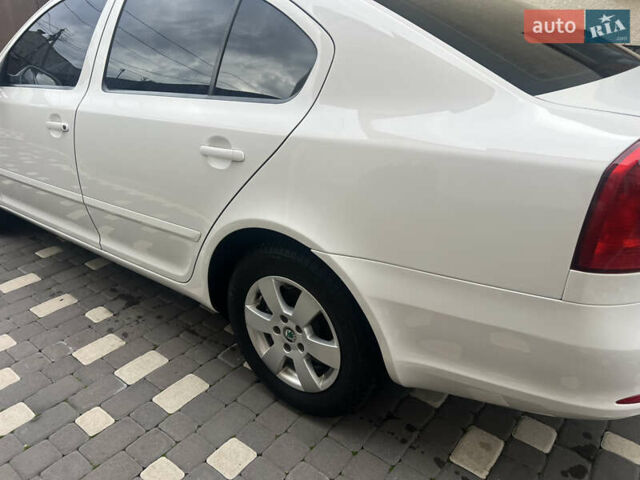 Білий Шкода Октавія, об'ємом двигуна 1.6 л та пробігом 313 тис. км за 7950 $, фото 18 на Automoto.ua
