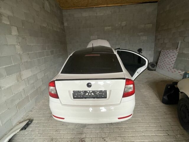 Белый Шкода Октавия, объемом двигателя 0 л и пробегом 312 тыс. км за 3500 $, фото 3 на Automoto.ua