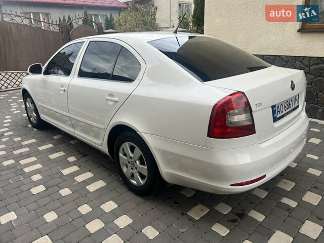 Білий Шкода Октавія, об'ємом двигуна 1.6 л та пробігом 313 тис. км за 7950 $, фото 1 на Automoto.ua