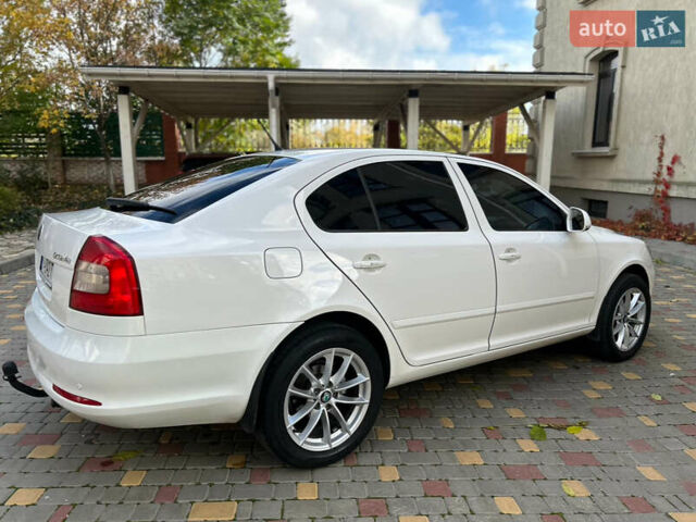 Шкода Октавия 2012 в Одессе на Automoto.ua Белый Шкода Октавия, объемом двигателя 1.97 л и пробегом 314 тыс. км за 9700 $, фото 24 на Automoto.ua
