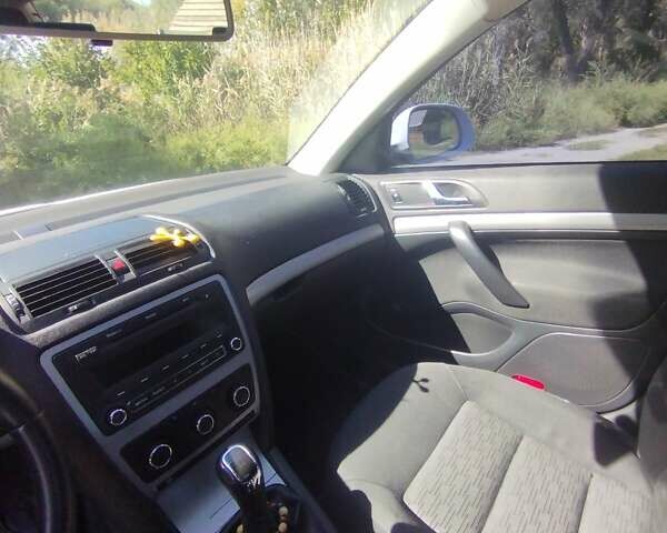 Білий Шкода Октавія, об'ємом двигуна 1.6 л та пробігом 239 тис. км за 9500 $, фото 11 на Automoto.ua