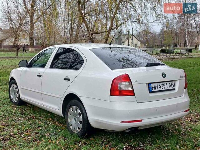 Білий Шкода Октавія, об'ємом двигуна 1.4 л та пробігом 207 тис. км за 7700 $, фото 6 на Automoto.ua