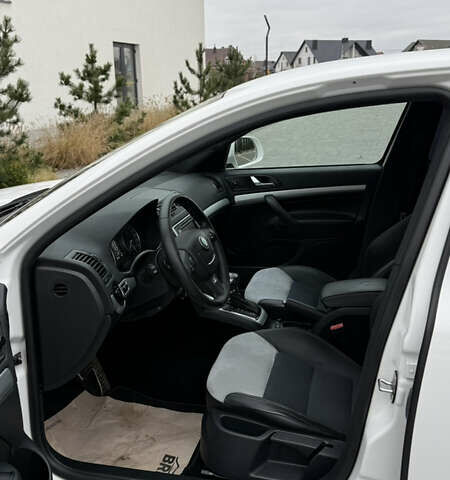 Белый Шкода Октавия, объемом двигателя 1.97 л и пробегом 239 тыс. км за 11999 $, фото 38 на Automoto.ua