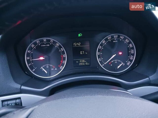 Белый Шкода Октавия, объемом двигателя 1.9 л и пробегом 285 тыс. км за 9000 $, фото 8 на Automoto.ua