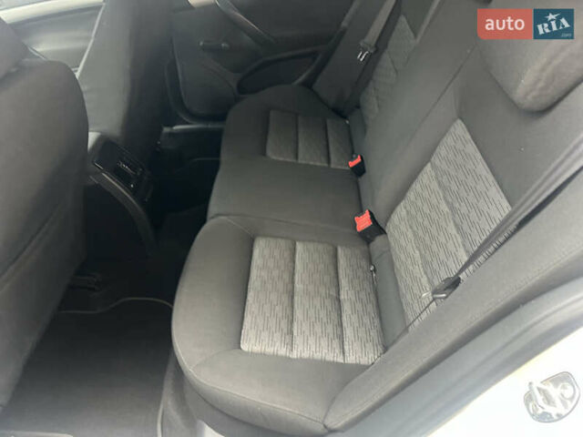 Білий Шкода Октавія, об'ємом двигуна 1.6 л та пробігом 313 тис. км за 7950 $, фото 45 на Automoto.ua