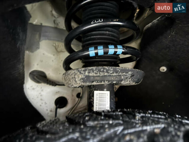 Белый Шкода Октавия, объемом двигателя 1.8 л и пробегом 37 тыс. км за 10900 $, фото 22 на Automoto.ua