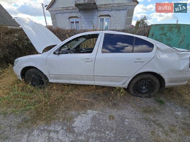Белый Шкода Октавия, объемом двигателя 1.8 л и пробегом 176 тыс. км за 4500 $, фото 3 на Automoto.ua