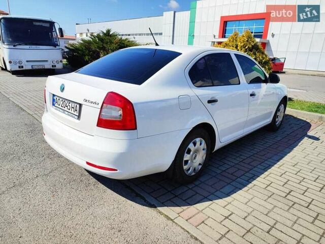 Білий Шкода Октавія, об'ємом двигуна 1.4 л та пробігом 211 тис. км за 7200 $, фото 6 на Automoto.ua